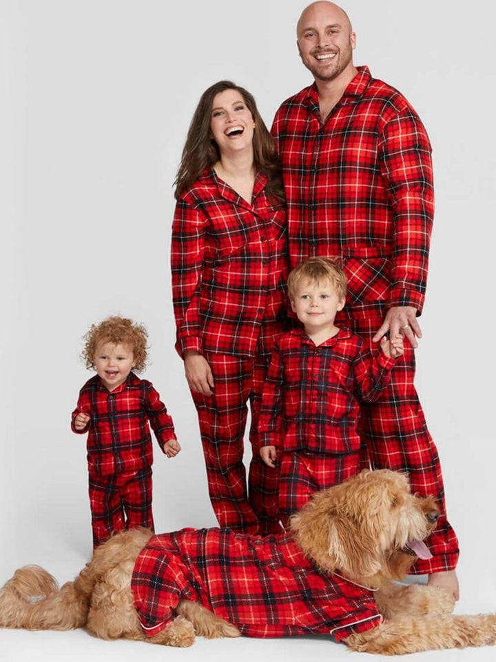 Kerst pyjamaset voor ouders en kinderen met geruite print